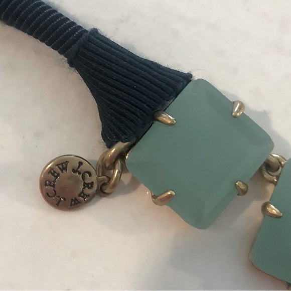 JCrew stone and ribbon necklace in teal and jade colour with gold details - Picture 3 of 5
